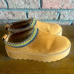 Mudd Platform Slippers tan brown size 10